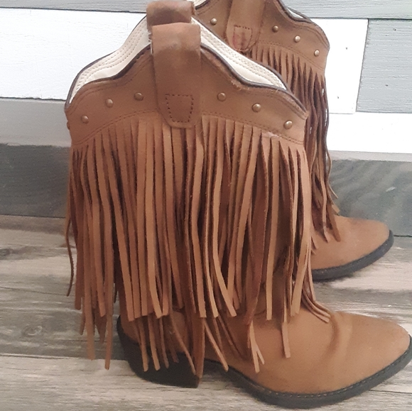 Girls size 13.5 fringe cowboy boots brown - Picture 3 of 6